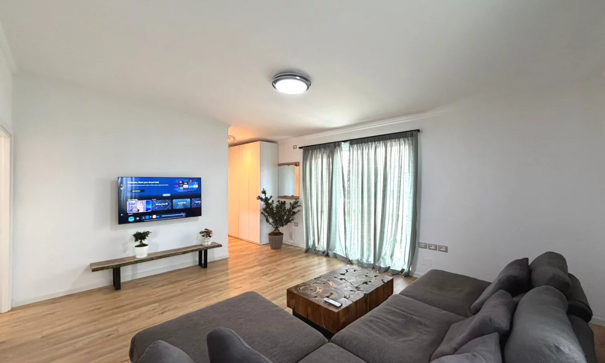 Shtepi me qera Apartament ne Tirane, 2+1, Mobilimi E mobiluar, Pagesa 1,200  Euro.