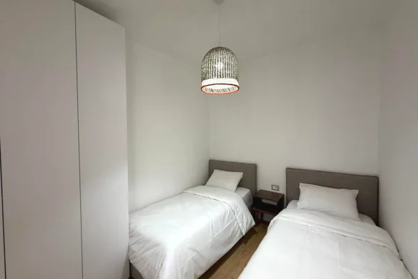 Shtepi me qera Apartament ne Tirane, 2+1, Mobilimi E mobiluar, Pagesa 1,200  Euro.