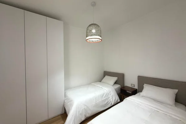 Shtepi me qera Apartament ne Tirane, 2+1, Mobilimi E mobiluar, Pagesa 1,200  Euro.