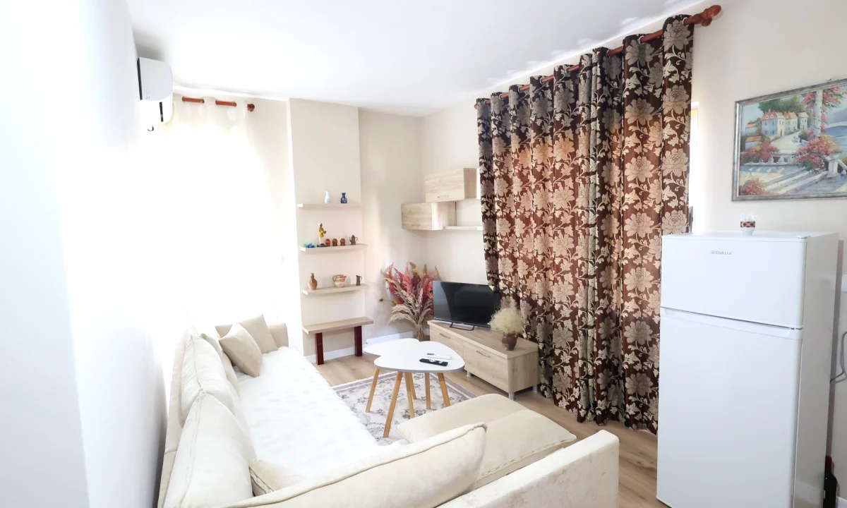 Shtepi me qera Apartament ne Tirane, 1+1, Mobilimi E mobiluar, Pagesa 35,000  Leke.