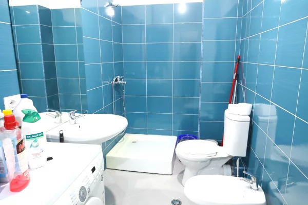 Shtepi me qera Apartament ne Tirane, 1+1, Mobilimi E mobiluar, Pagesa 35,000  Leke.