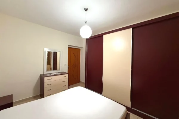 Shtepi me qera Apartament ne Tirane, 1+1, Mobilimi E mobiluar, Pagesa 43,000  Leke.