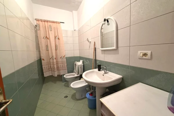 Shtepi me qera Apartament ne Tirane, 1+1, Mobilimi E mobiluar, Pagesa 43,000  Leke.