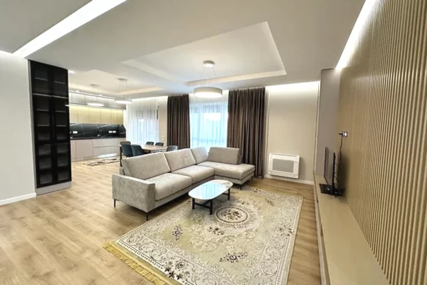 Apartament 3+1 per qira tek Montesori Schl tek Liqeni i Thate. 