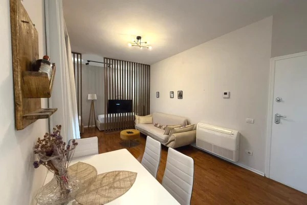 Shtepi me qera 1+1 ne Tirane - 800 Euro