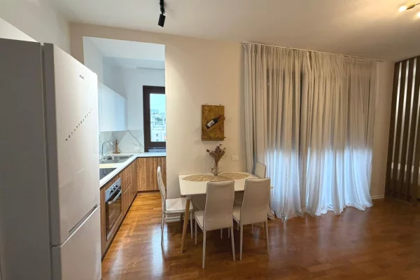 Shtepi me qera 1+1 ne Tirane - 800 Euro