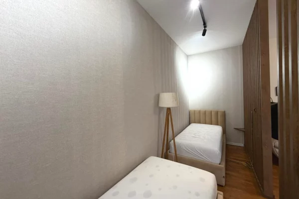 Shtepi me qera Apartament ne Tirane, 1+1, Mobilimi E mobiluar, Pagesa 800  Euro.