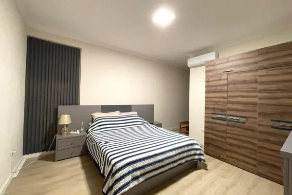 Shtepi me qera Apartament ne Tirane, 2+1, Mobilimi E mobiluar, Pagesa 800  Euro.