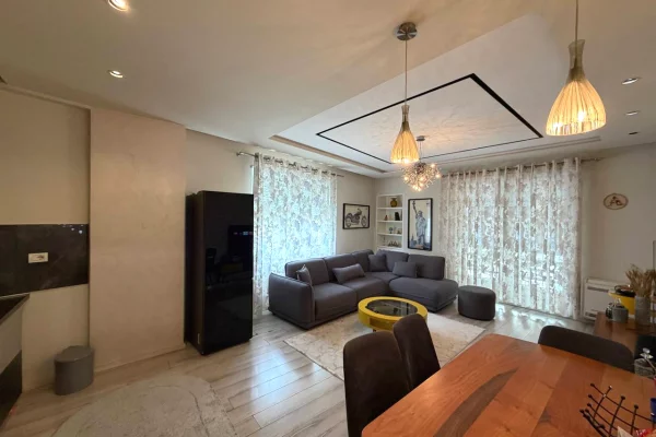 Shtepi me qera Apartament ne Tirane, 2+1, Mobilimi E mobiluar, Pagesa 1,000  Euro.