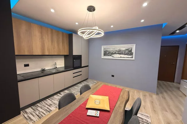 Shtepi me qera 2+1 ne Tirane - 650 Euro