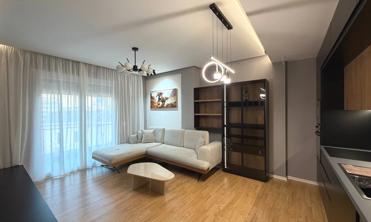 Shtepi me qera Apartament ne Tirane, 2+1, Mobilimi E mobiluar, Pagesa 1,100  Euro.