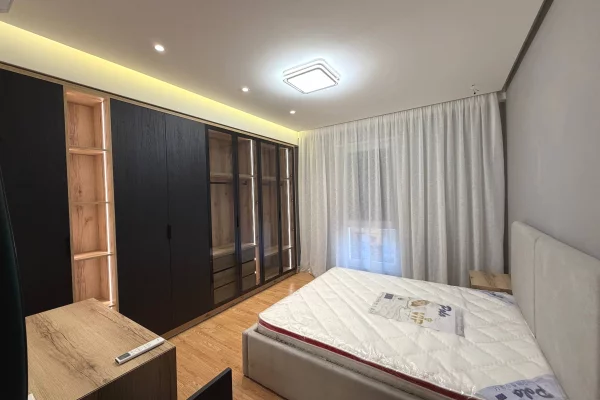 Shtepi me qera Apartament ne Tirane, 2+1, Mobilimi E mobiluar, Pagesa 1,100  Euro.