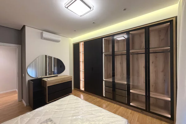 Shtepi me qera Apartament ne Tirane, 2+1, Mobilimi E mobiluar, Pagesa 1,100  Euro.