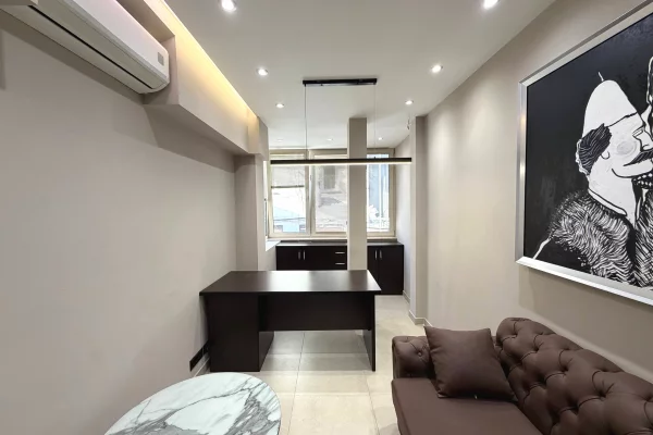 Ambient biznesi me qera 3+1 ne Tirane - 600 Euro