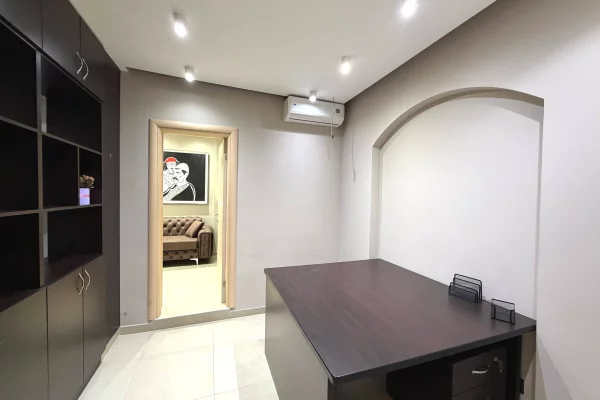 Ambient zyrash per qira tek Myslym Shyri.