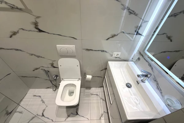 Shtepi me qera Apartament ne Tirane, 2+1, Mobilimi E mobiluar, Pagesa 110,000  Leke.