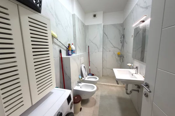 Shtepi me qera Apartament ne Tirane, 2+1, Mobilimi E mobiluar, Pagesa 800  Euro.