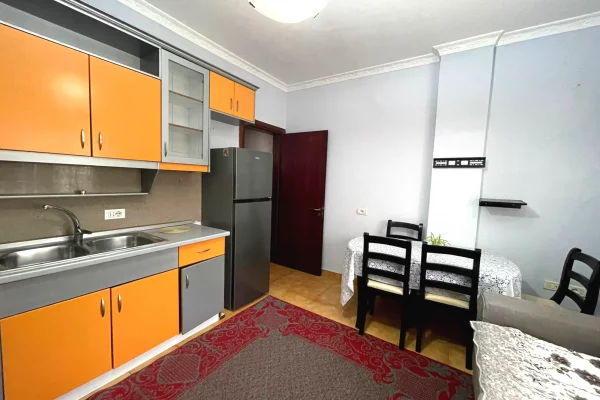 Shtepi me qera 1+1 ne Tirane - 35,000 Leke