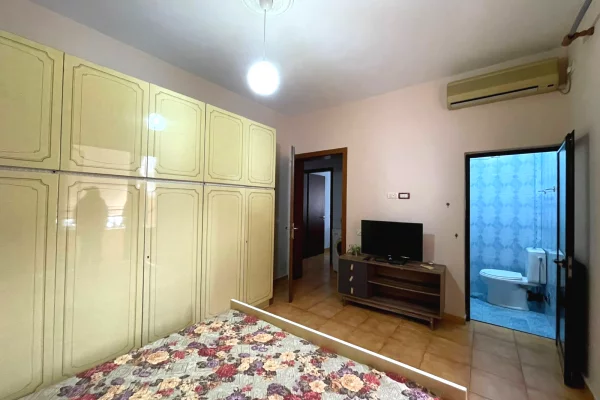 Shtepi me qera Apartament ne Tirane, 1+1, Mobilimi E mobiluar, Pagesa 35,000  Leke.