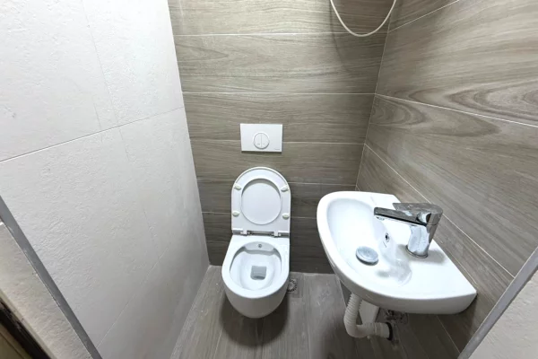 Ambient biznesi me qera 1+1 ne Tirane - 500 Euro