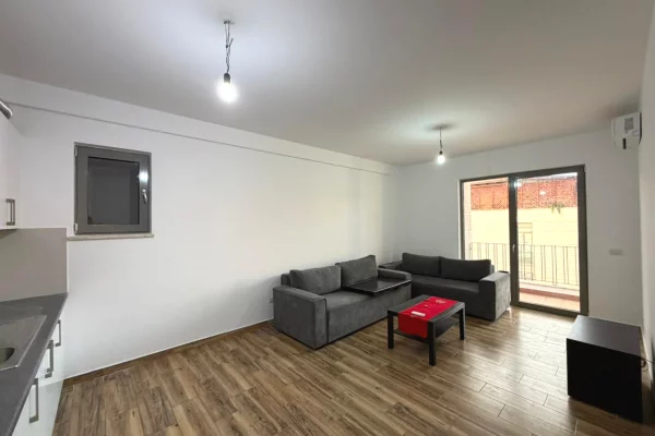 Shtepi me qera 1+1 ne Tirane - 400 Euro