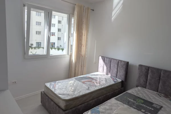 Shtepi me qera Apartament ne Tirane, 2+1, Mobilimi E mobiluar, Pagesa 700  Euro.