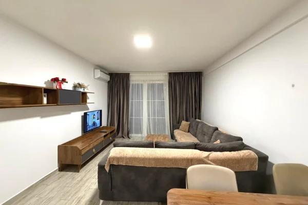 Apartament 1+1 per qira prane Concord Center ne Rrugen 5-Maji.