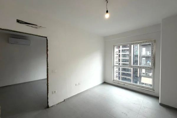 Appartamento in affitto a Tirana 1+1, Vuoto