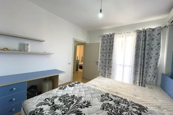 Shtepi ne shitje Apartament ne Tirane, 2+1, Mobilimi E mobiluar, Pagesa 164,000  Euro.