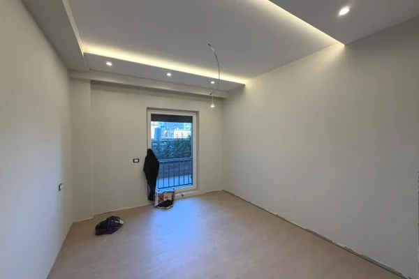 Apartment for rent in Tirana 2+1, Emty