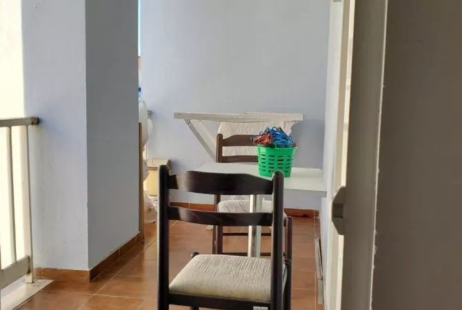 Shtepi ne shitje Apartament ne Tirane, 1+1, Mobilimi E mobiluar, Pagesa 95,000  Euro.