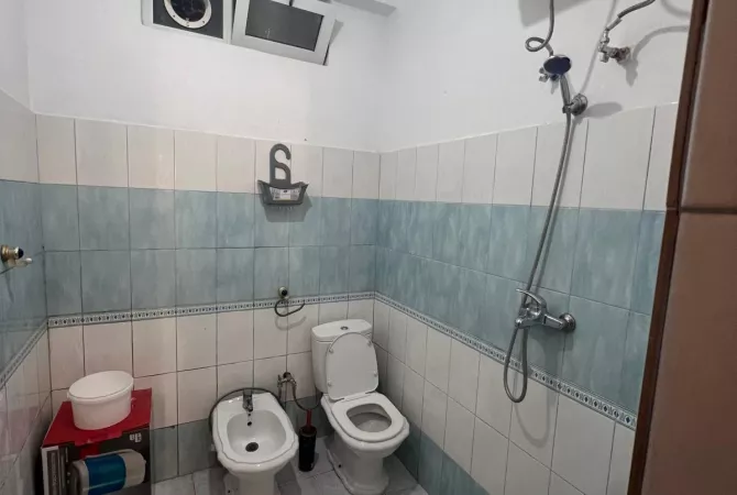 Shtepi me qera 1+1 ne Tirane - 300 Euro