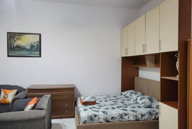 Shtepi me qera Garsoniere ne Tirane - 30,000 Leke