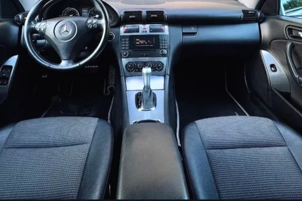 Makina ne shitje ne Tirane - 5,500 Euro