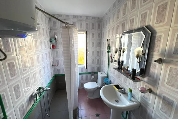 Shtepi ne shitje Apartament ne Tirane, 1+1, Mobilimi E mobiluar, Pagesa 11,800,000  Leke.