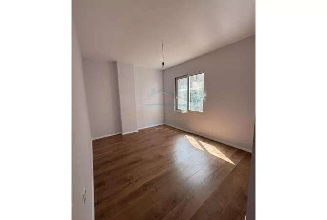 Shtepi ne shitje 2+1 ne Tirane - 130,000 Euro