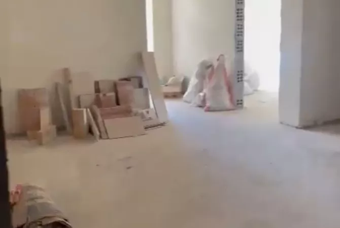 Shtepi ne shitje Apartament ne Vlore, 2+1, Mobilimi Bosh, pa mobiluar, Pagesa 90,000  Euro.