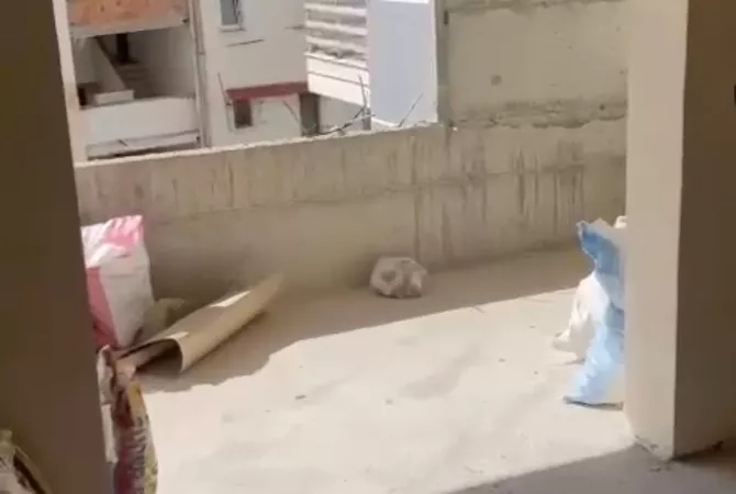 Shtepi ne shitje Apartament ne Vlore, 2+1, Mobilimi Bosh, pa mobiluar, Pagesa 90,000  Euro.