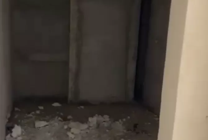 Shtepi ne shitje Apartament ne Vlore, 2+1, Mobilimi Bosh, pa mobiluar, Pagesa 90,000  Euro.