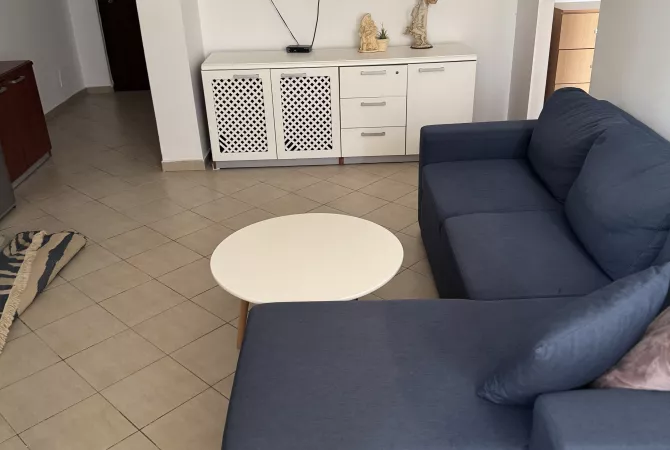 Shtepi me qera 1+1 ne Tirane - 40,000 Leke