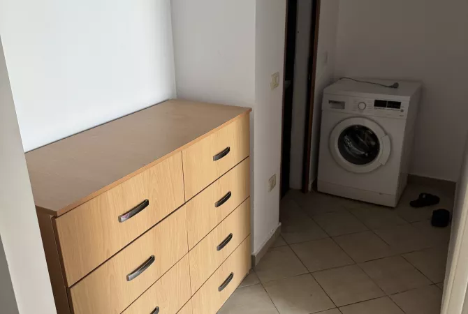 Shtepi me qera 1+1 ne Tirane - 40,000 Leke