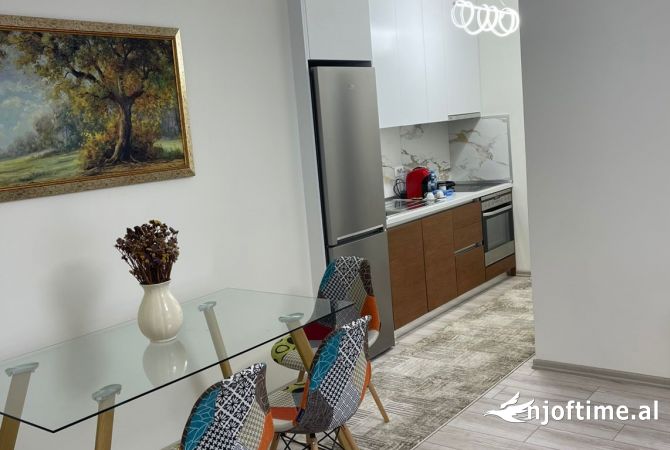 Shtepi me qera 1+1 ne Tirane - 900 Euro