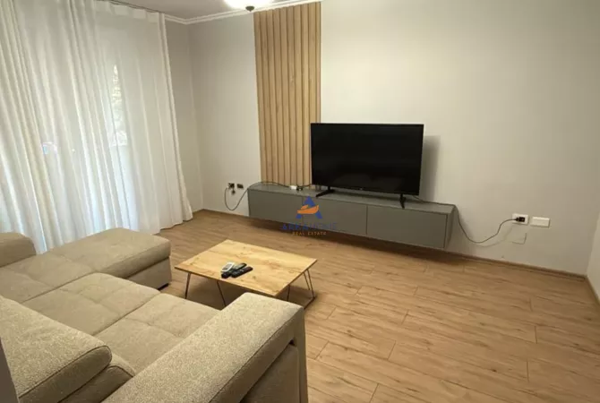 Shtepi me qera 1+1 ne Tirane - 700 Euro