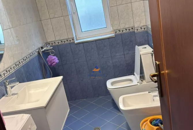 Shtepi me qera 1+1 ne Tirane - 700 Euro