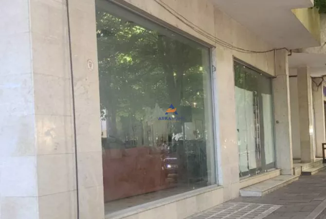 Ambient biznesi me qera 1+1 ne Tirane - 3,000 Euro