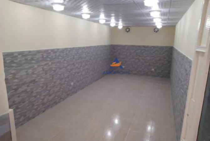 Ambiente Commerciale in Vendita 1+1 a Tirana - 56,700 Euro