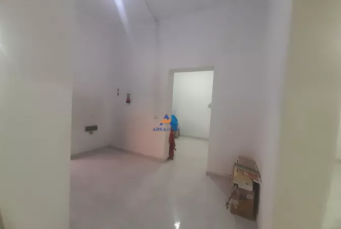 Ambient biznesi me qera 4+1 ne Tirane - 800 Euro