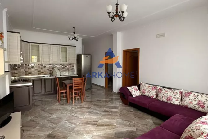 Shtepi me qera 2+1 ne Tirane - 400 Euro