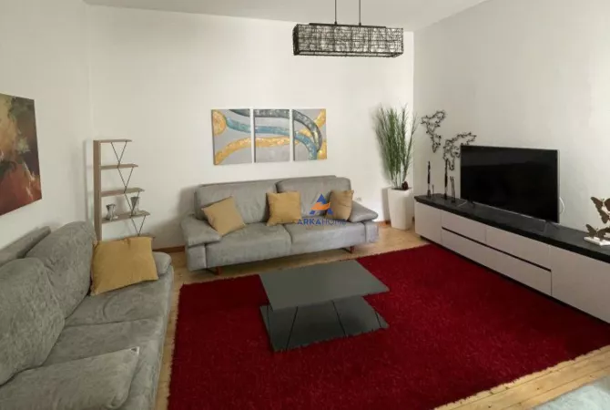 Shtepi me qera 1+1 ne Tirane - 600 Euro