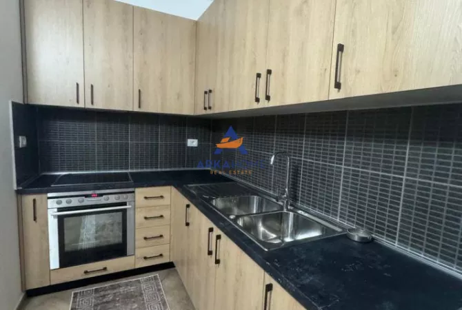 Shtepi me qera 1+1 ne Tirane - 50,000 Leke